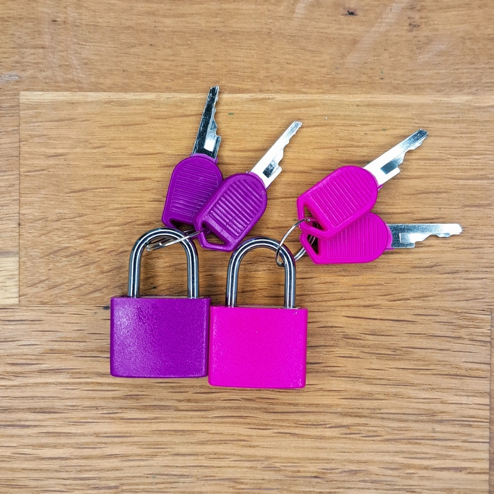 Decorative padlocks and keys 🔐💜💗